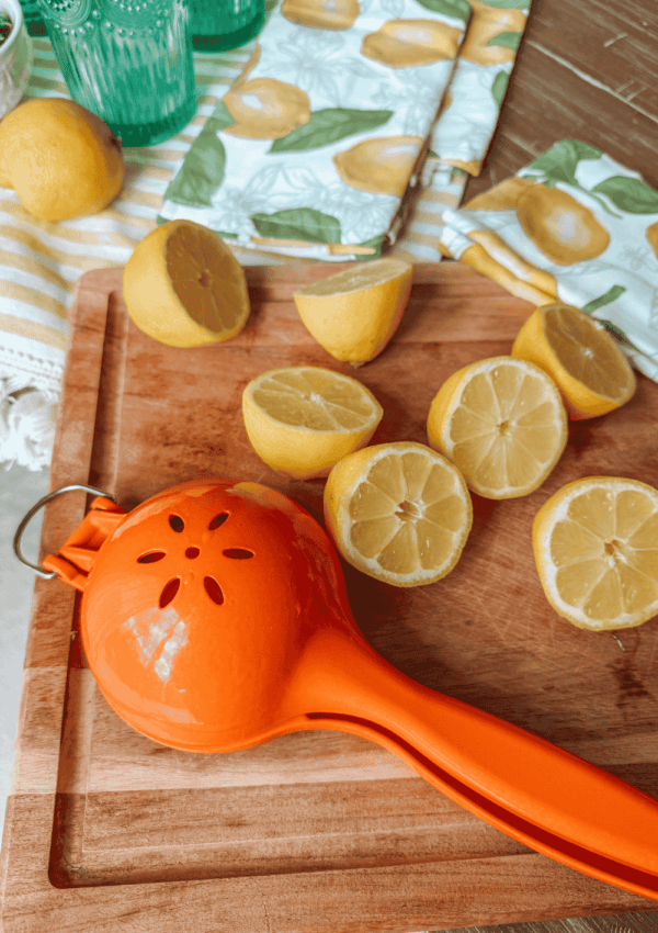 The Best Homemade Lemonade Recipe for a Summer Party
